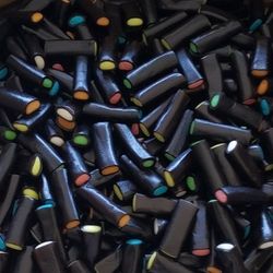 MINI CABLES RÉGLISSE FOURRÉS –  100 GR – DULCEPLUS